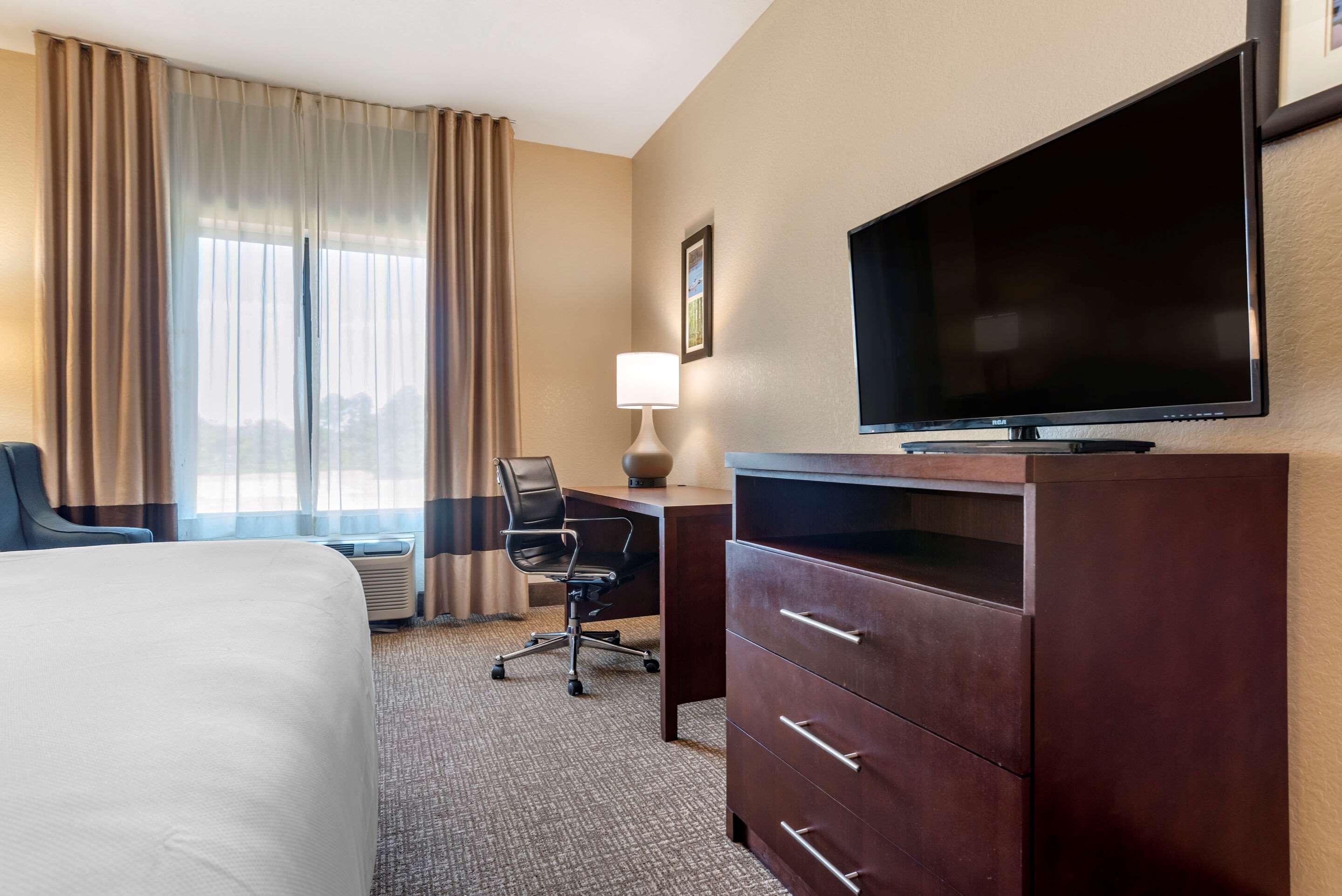 Comfort Inn & Suites Clinton Εξωτερικό φωτογραφία