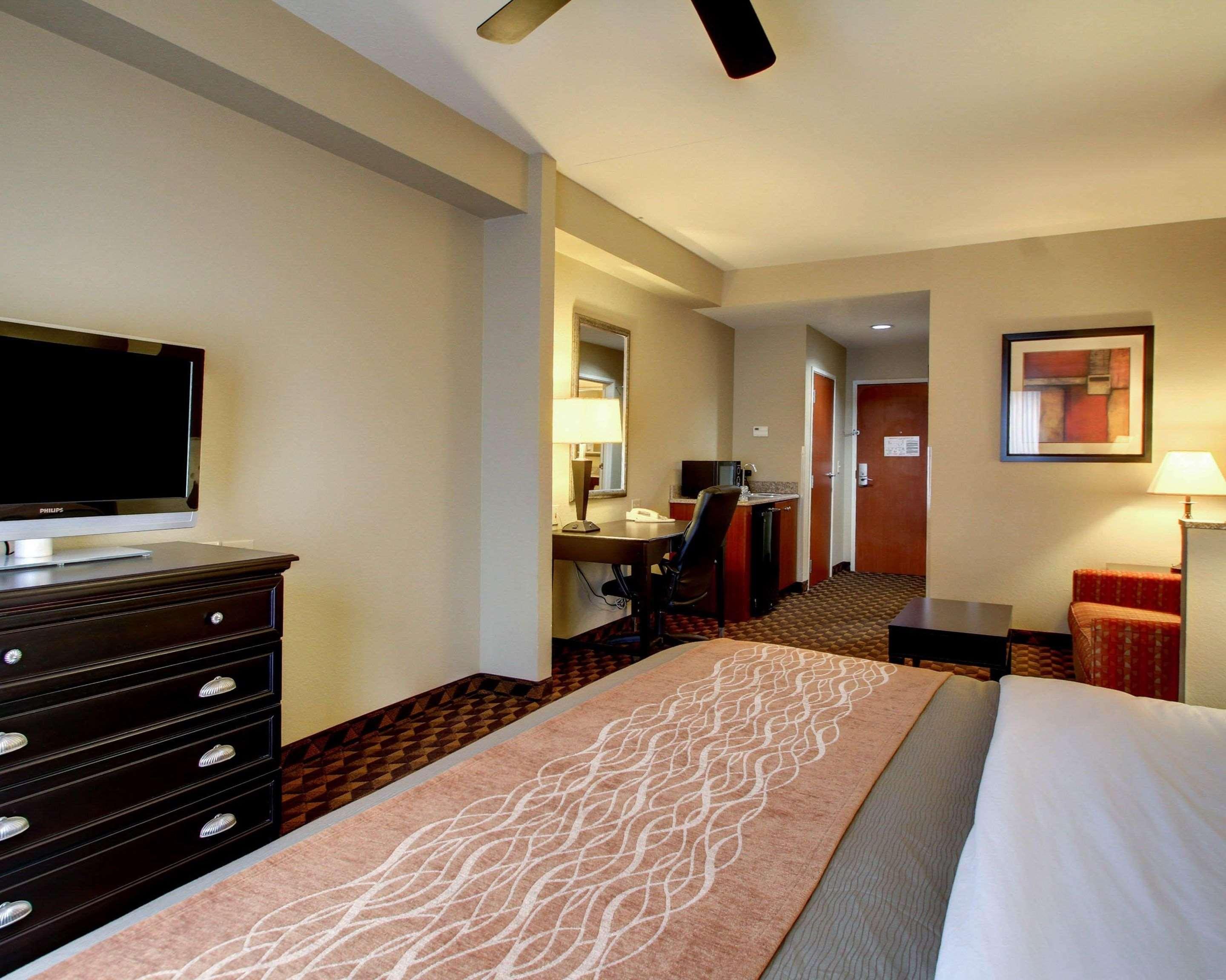 Comfort Inn & Suites Clinton Εξωτερικό φωτογραφία