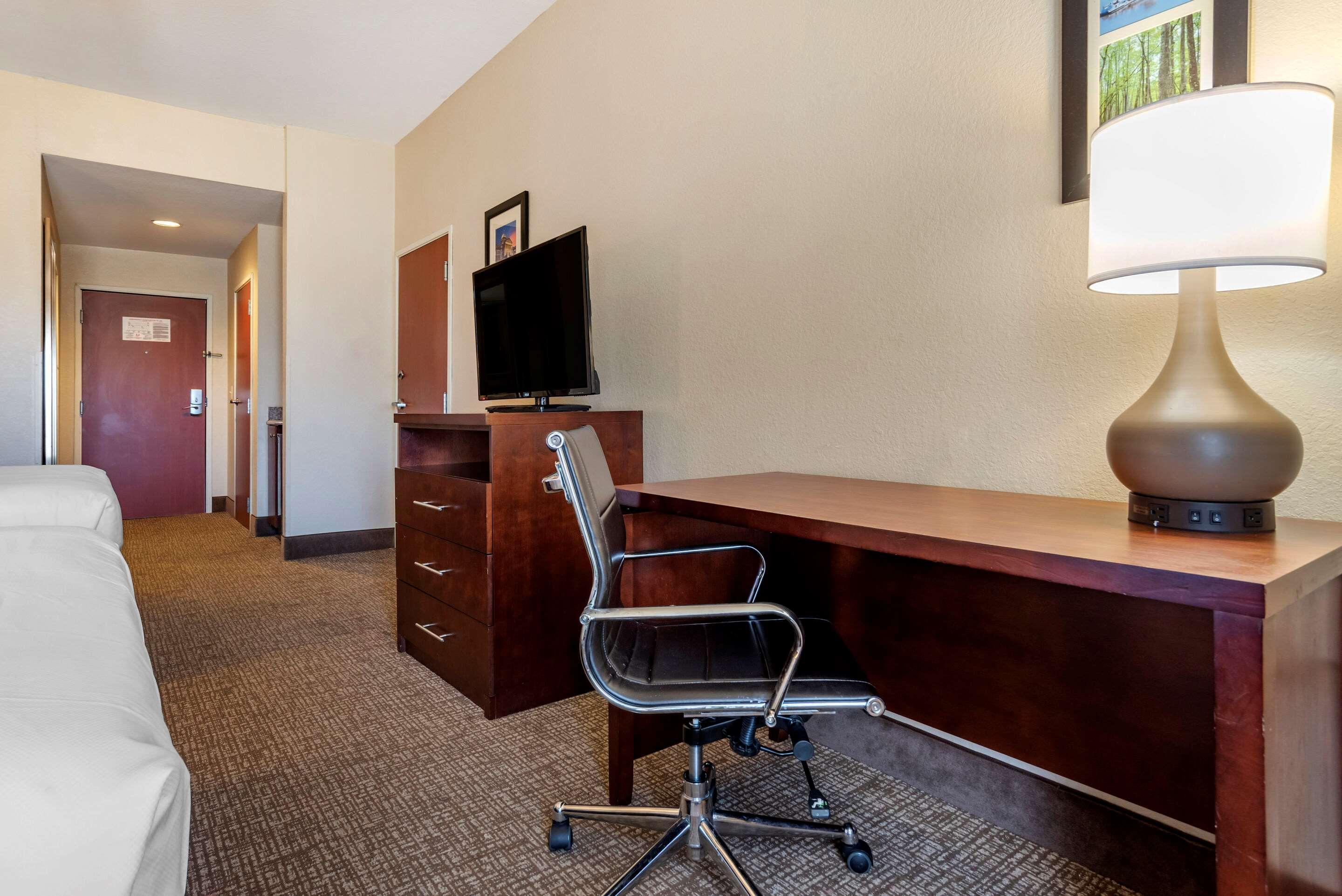 Comfort Inn & Suites Clinton Εξωτερικό φωτογραφία