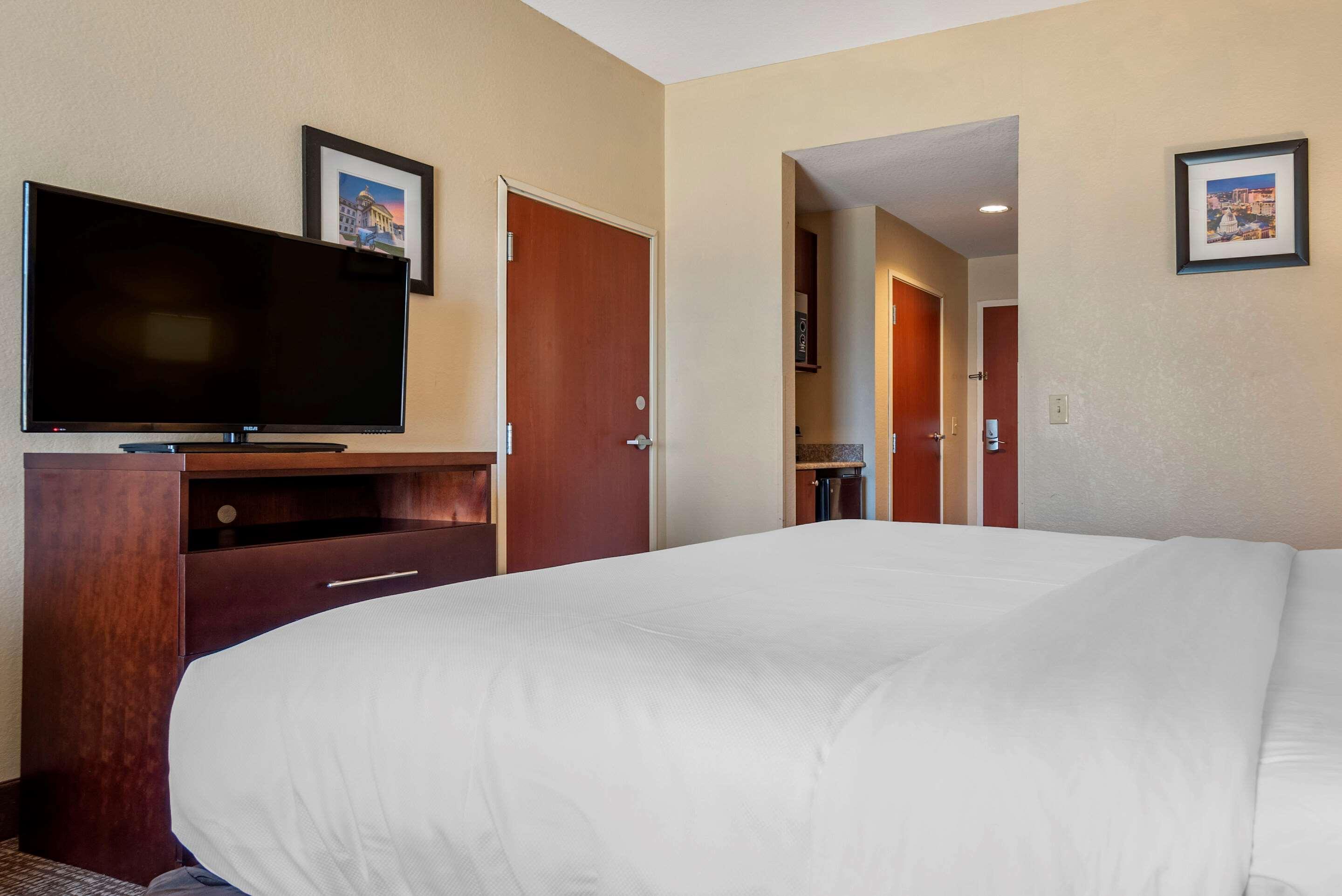 Comfort Inn & Suites Clinton Εξωτερικό φωτογραφία