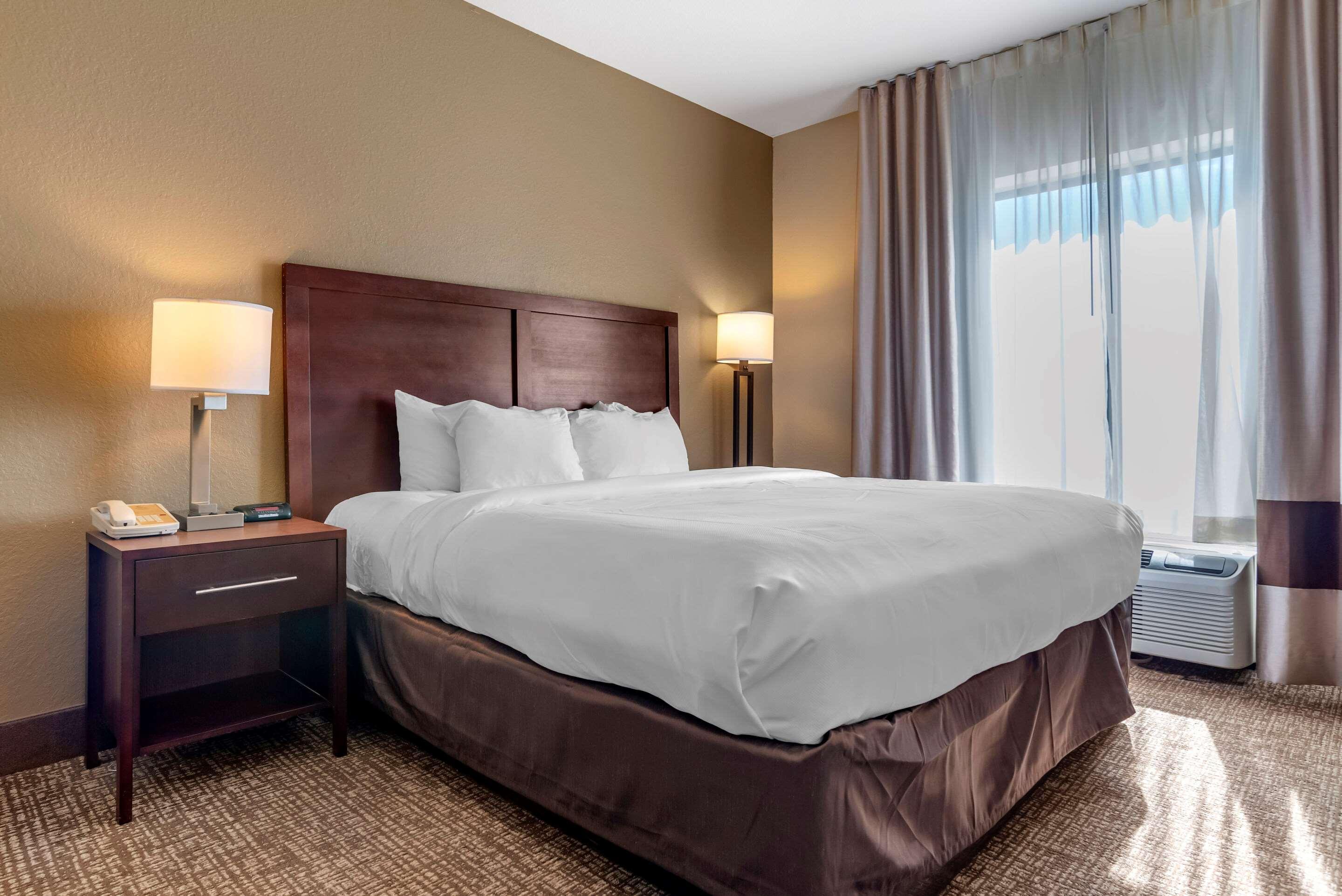 Comfort Inn & Suites Clinton Εξωτερικό φωτογραφία