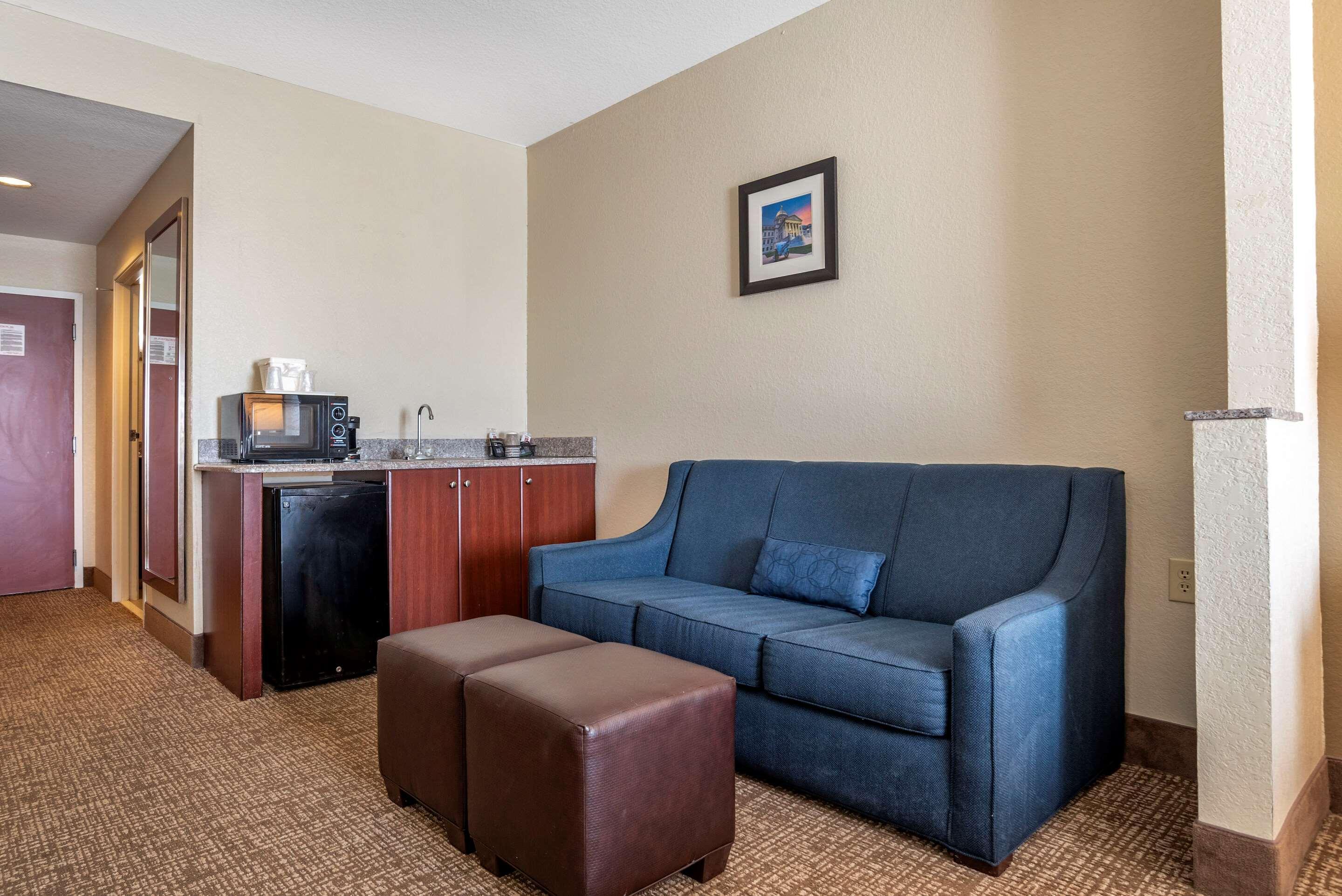 Comfort Inn & Suites Clinton Εξωτερικό φωτογραφία