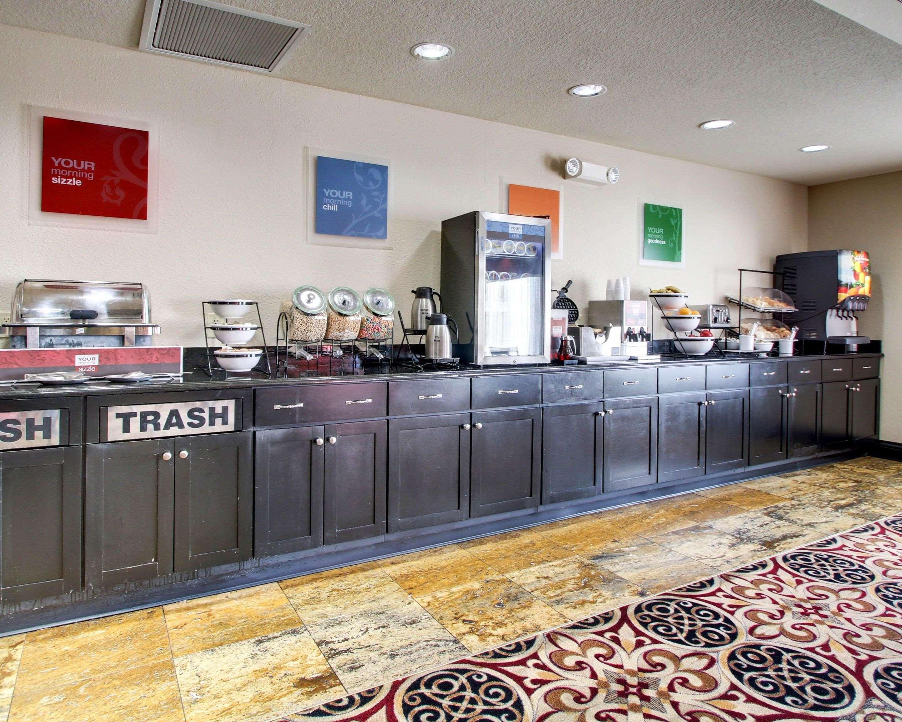 Comfort Inn & Suites Clinton Εξωτερικό φωτογραφία