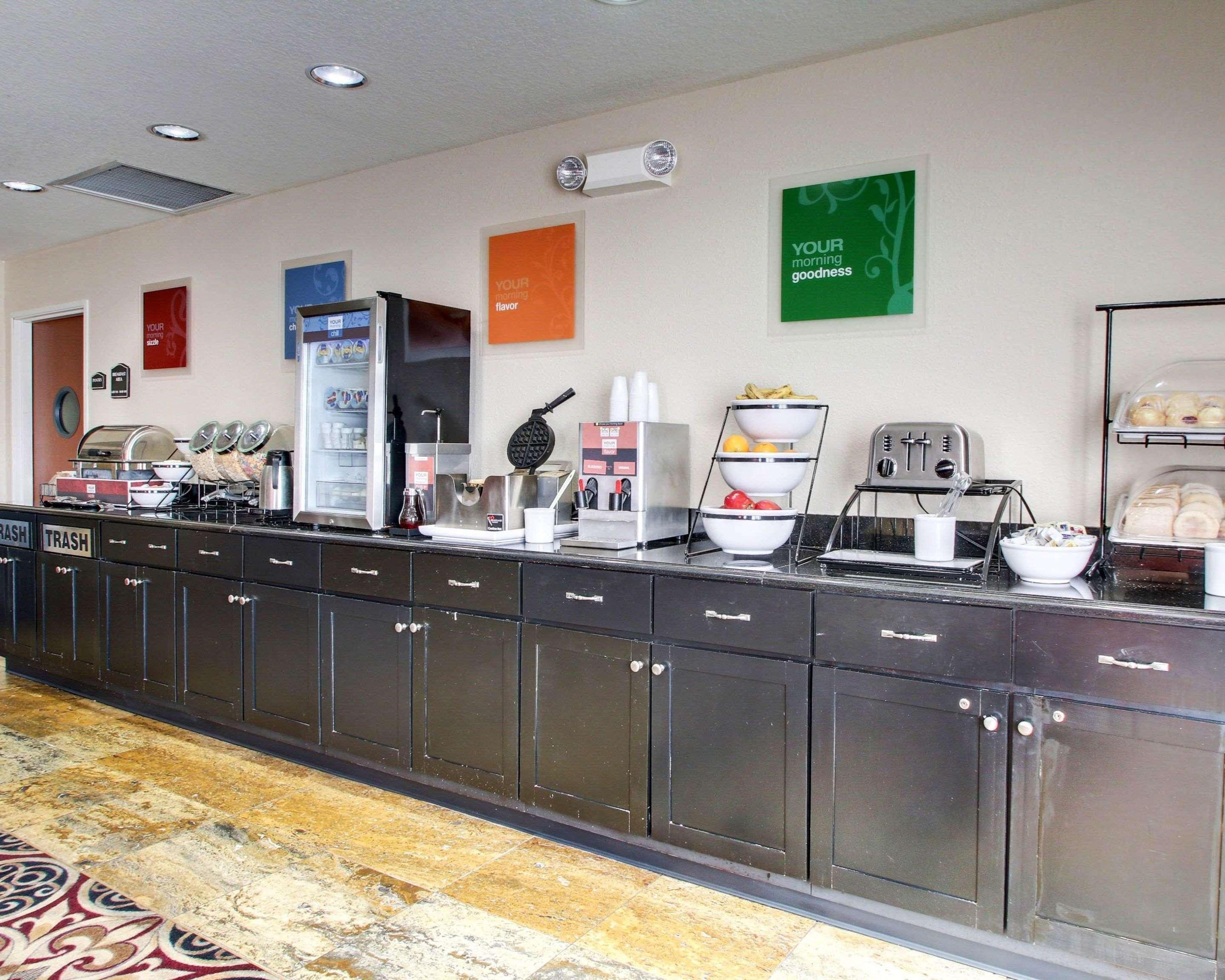 Comfort Inn & Suites Clinton Εξωτερικό φωτογραφία