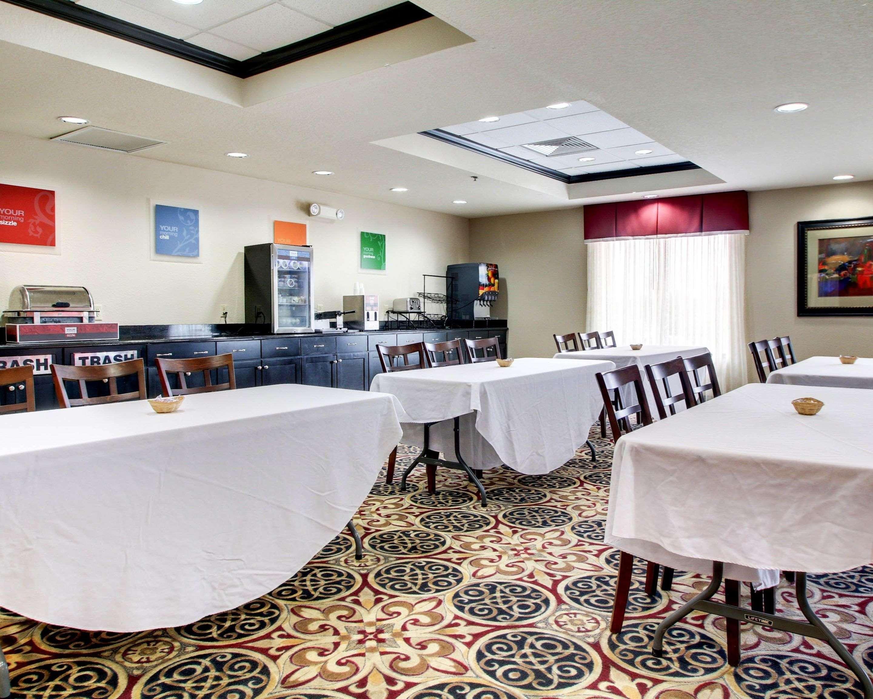 Comfort Inn & Suites Clinton Εξωτερικό φωτογραφία